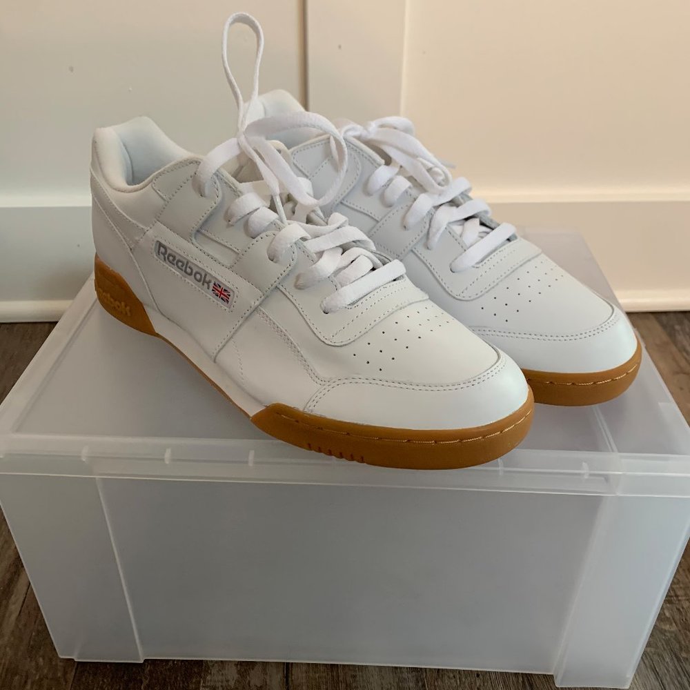 🔥BRAND NEW🔥 Reebok Classics with gum sole.